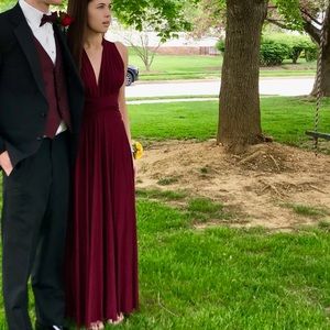 Lulu’s burgundy prom dress. BRAND NEW.
